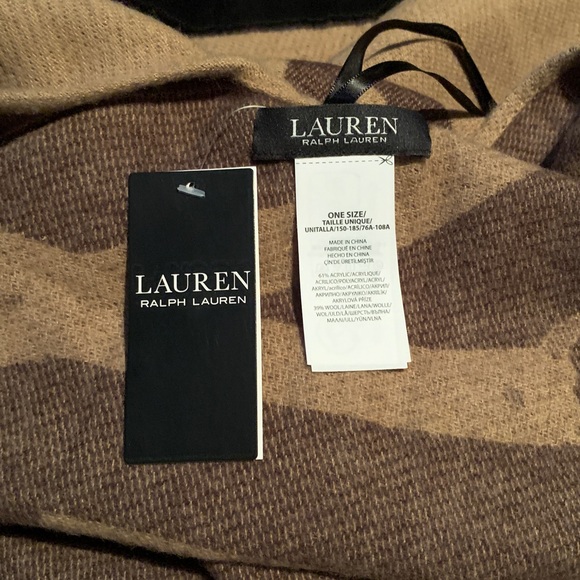 Ralph Lauren Black Label Brown Wrap
Equestrian Oversized Ruana - Picture 9 of 9